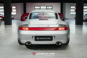 Bild 8/22 von Porsche 911 Carrera 4S (2002)