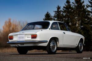 Immagine 15/42 di Alfa Romeo Giulia 1600 Sprint GT Veloce (1967)