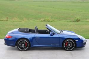 Bild 41/50 von Porsche 911 Carrera 4 GTS (2011)