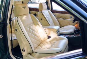 Image 22/26 of Bentley Continental R (1994)
