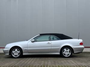 Image 1/50 of Mercedes-Benz CLK 230 Kompressor (2001)
