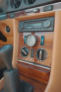 Image 8/15 of Mercedes-Benz 280 SL (1983)
