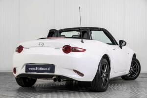 Afbeelding 50/50 van Mazda MX-5 1.5 (2016)