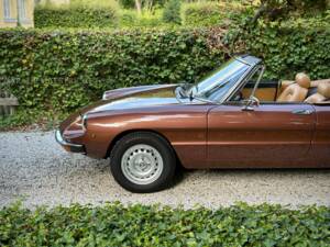 Image 22/100 of Alfa Romeo 2000 Spider Veloce (1980)