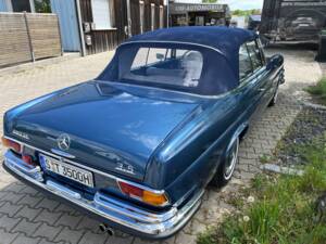 Bild 8/29 von Mercedes-Benz 280 SE 3,5 (1970)