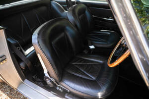 Immagine 37/47 di Aston Martin DB 6 Vantage (1966)