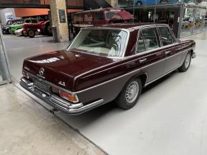 Image 12/50 of Mercedes-Benz 280 SE 4,5 (1972)