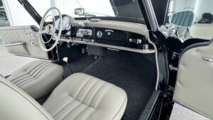 Image 35/51 of Mercedes-Benz 190 SL (1962)