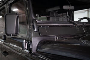 Image 10/35 of Land Rover Defender 110 (1992)