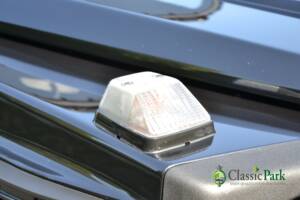 Immagine 35/49 di Mercedes-Benz 230 GE (lang) (1991)