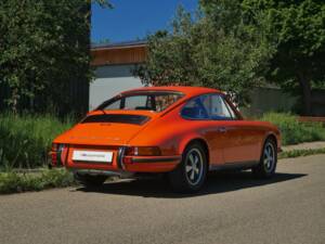 Image 2/50 de Porsche 911 2.4 S (1900)
