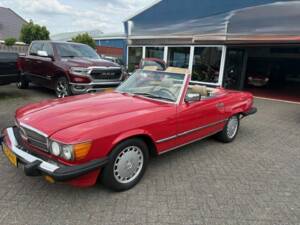 Image 4/8 of Mercedes-Benz 560 SL (1986)