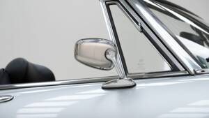 Image 13/15 of Alfa Romeo 2000 Spider (1984)