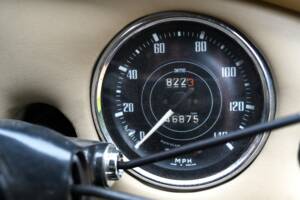 Image 18/20 of Daimler SP 250 (1962)