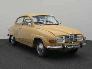 Immagine 2/33 di Saab 96 V4 (1972)