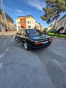 Image 5/12 of BMW M 535i (1987)