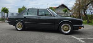 Image 1/11 of BMW 525i (1983)