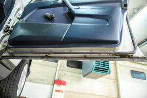Image 44/50 of Mercedes-Benz 190 E (1986)