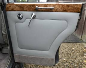 Image 28/50 of Bentley S 3 (1964)