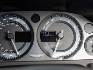 Image 8/65 of Aston Martin Vantage GT8 (2017)
