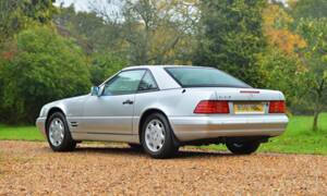 Image 3/12 of Mercedes-Benz SL 320 (1997)