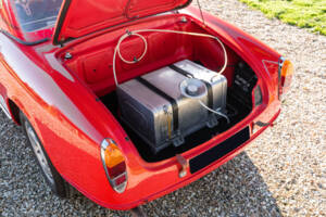 Image 46/60 of Alfa Romeo Giulia 1600 Spider (1963)