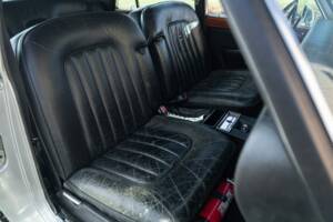 Image 34/50 of Bentley T 1 (1975)