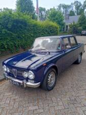 Image 2/15 of Alfa Romeo Giulia Super 1.3 (1972)