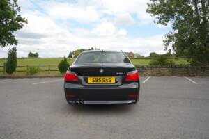 Bild 20/48 von BMW 550i (2006)