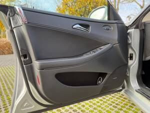 Bild 32/51 von Mercedes-Benz CLS 350 (2005)