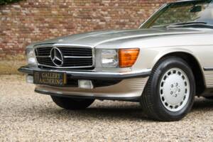 Image 16/50 de Mercedes-Benz 560 SL (1988)