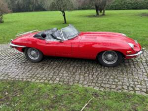Image 7/29 de Jaguar E-Type (1969)