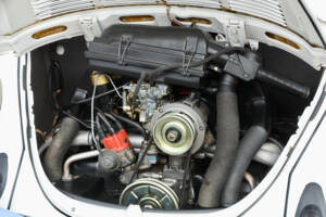 Image 4/50 of Volkswagen Käfer 1303 &quot;Champagne Edition&quot; (1977)