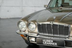 Bild 11/50 von Jaguar XJ 6 L 4.2 (1975)