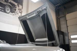 Bild 21/50 von Aston Martin V8 (1978)