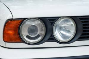 Image 28/55 of BMW 525ix (1993)