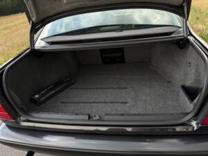 Bild 18/19 von BMW 518i (1993)