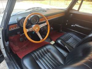 Image 11/39 of Alfa Romeo Giulia GT 1300 Junior (1970)