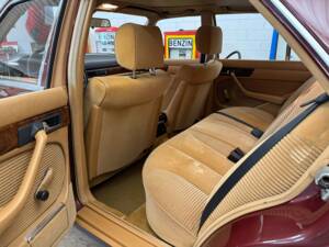 Image 12/18 of Mercedes-Benz 500 SE (1985)