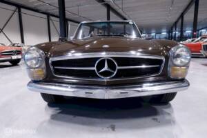 Imagen 2/12 de Mercedes-Benz 280 SL (1969)
