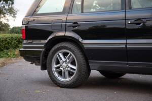 Immagine 9/50 di Land Rover Range Rover 4.6 Vogue (2001)
