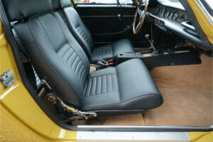 Image 26/50 of Volvo 1800 E (1971)