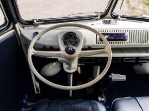 Image 67/80 of Volkswagen T1 Samba (1966)