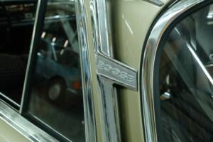 Image 38/50 of Mercedes-Benz 300 SE (1964)