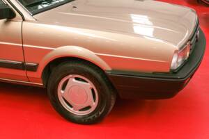 Afbeelding 6/37 van Volkswagen Passat 2.0 (1987)
