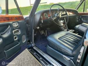 Image 31/50 of Rolls-Royce Silver Shadow I (1974)