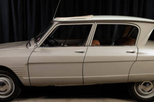 Image 20/60 of Citroën Ami 6 Berline (1969)