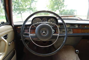 Image 36/58 of Mercedes-Benz 280 SE (1968)