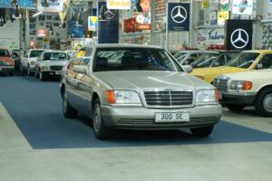 Bild 7/50 von Mercedes-Benz 300 SE (1992)