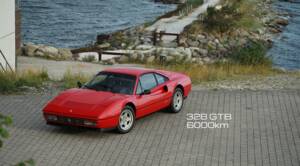 Image 17/27 de Ferrari 328 GTB (1985)